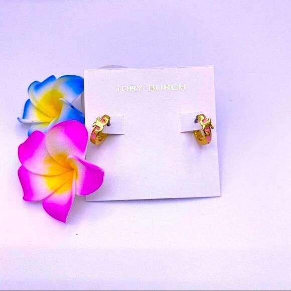 New Tory Burch Gold Logo, Pink Enamel Small Huggie Hoop - Picture 12 of 14